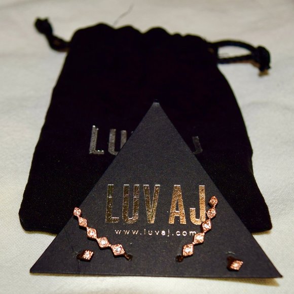 3 for 30 ~ LUV AJ Rose Gold with Pink Crystal Crawler earrings NWT - Picture 4 of 5